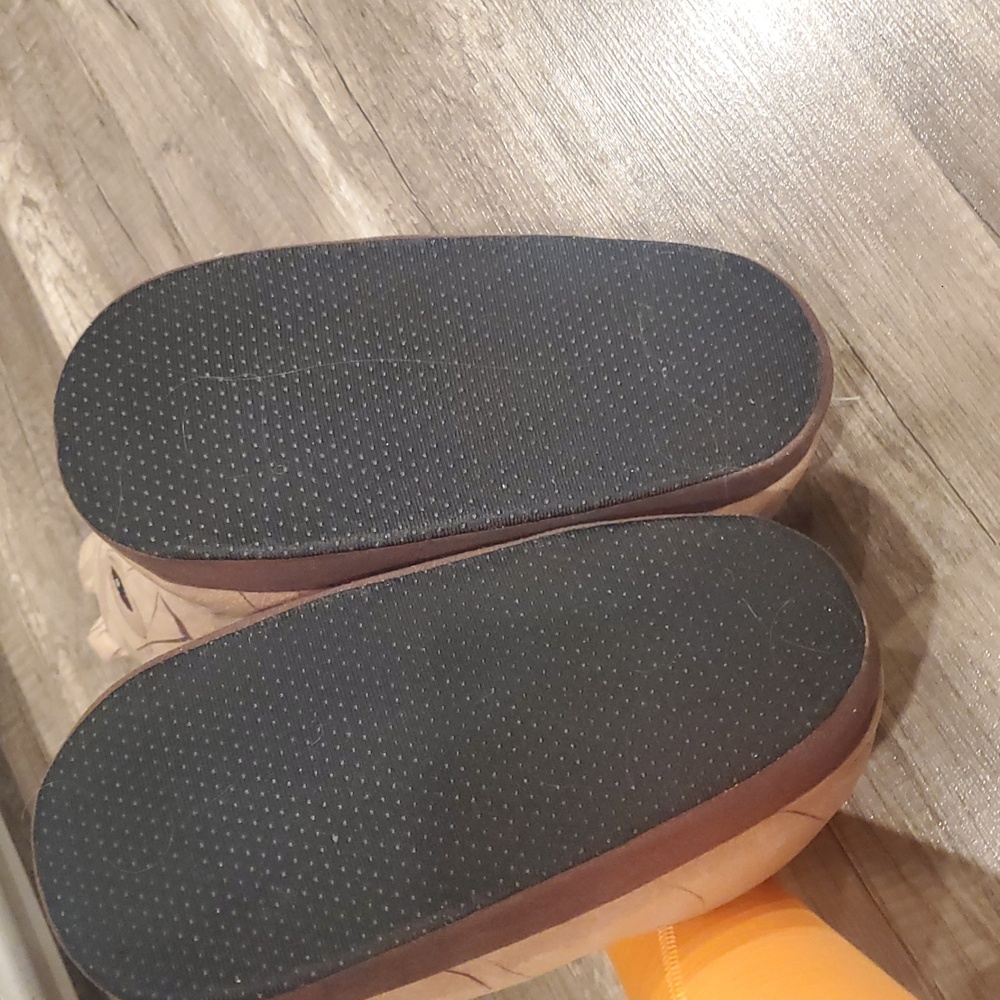 Kids Groot Character Slippers - Picture 3 of 4